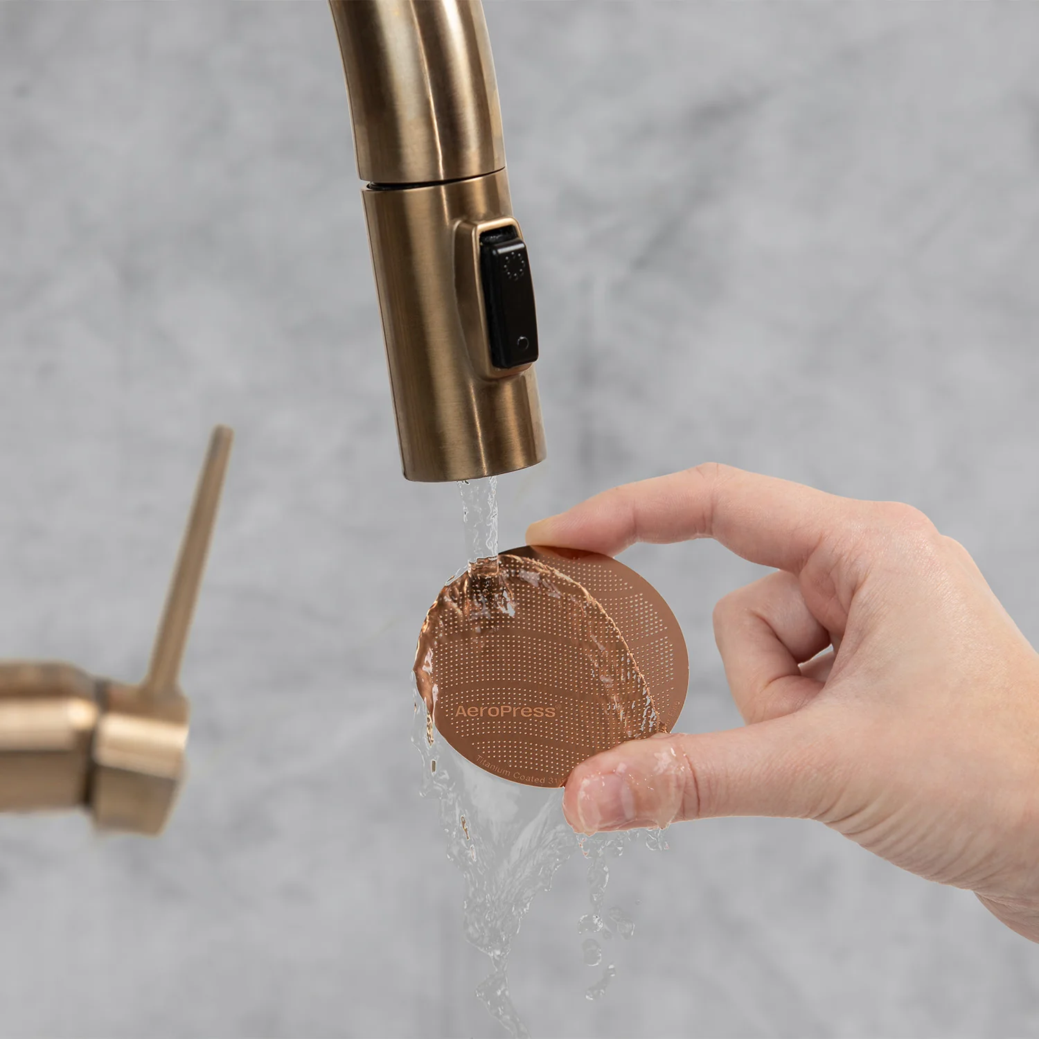 AeroPress Gold Tone Filter - XL - Image 4